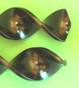 Manufacture de précision d’une pointe de lame sur un ancrage au sol Erdanker.